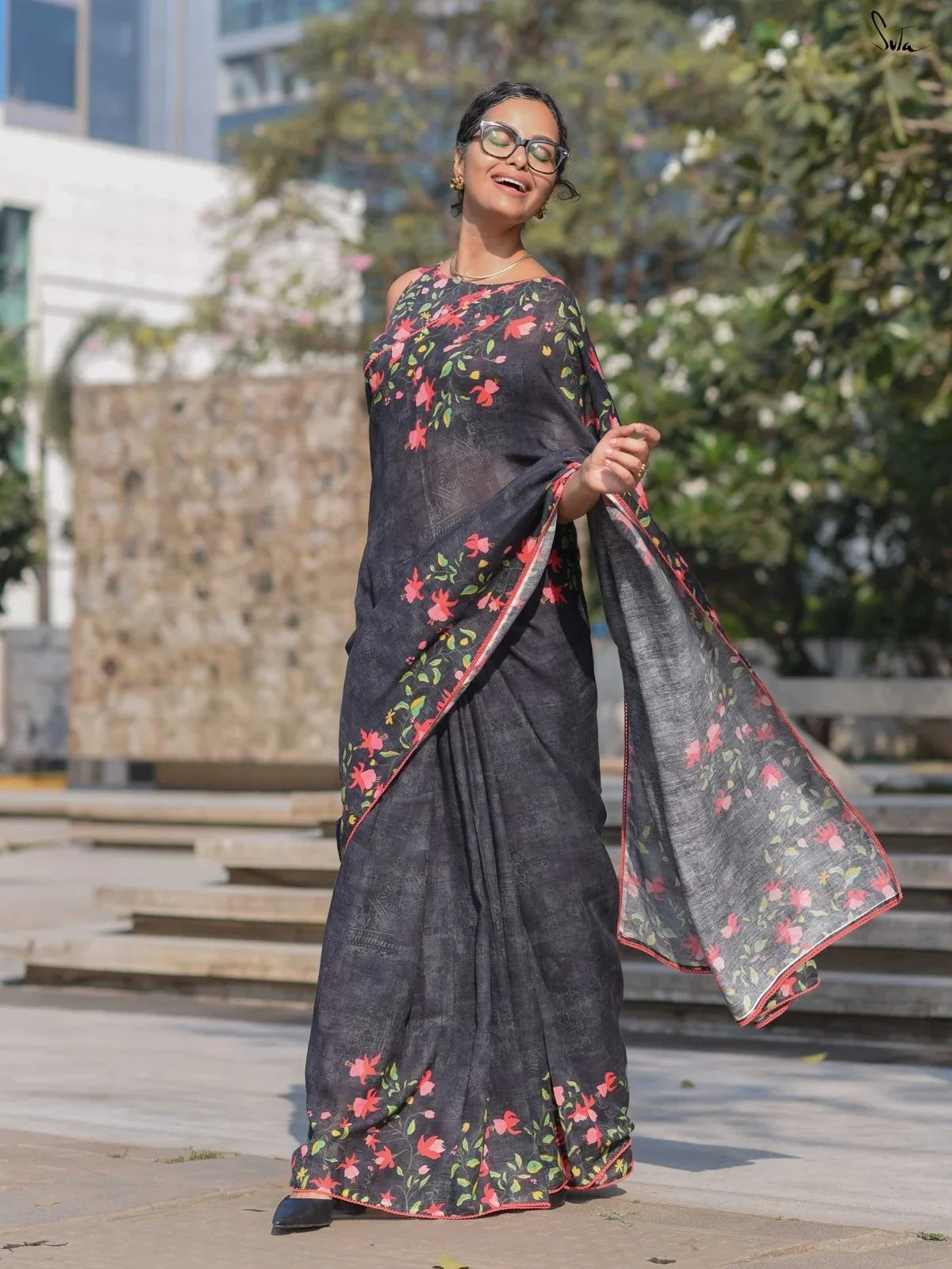 Plain Linen Digital Print Saree | Soft Linen Matching Blouse | Free Delivery & COD Available